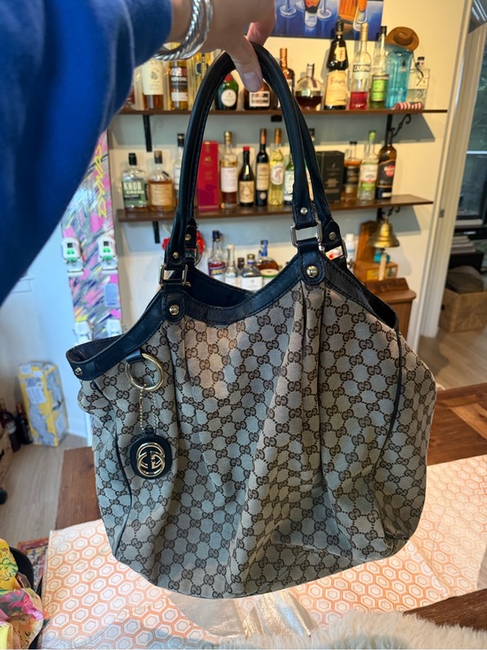 Gucci Handbags - AUTHENTIC large Gucci Sukey Tote Bag
